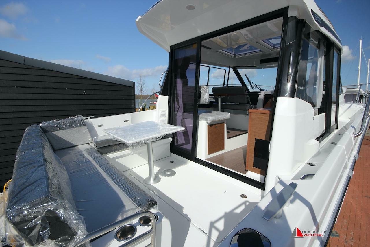 yachts-97892-376273_9.jpg