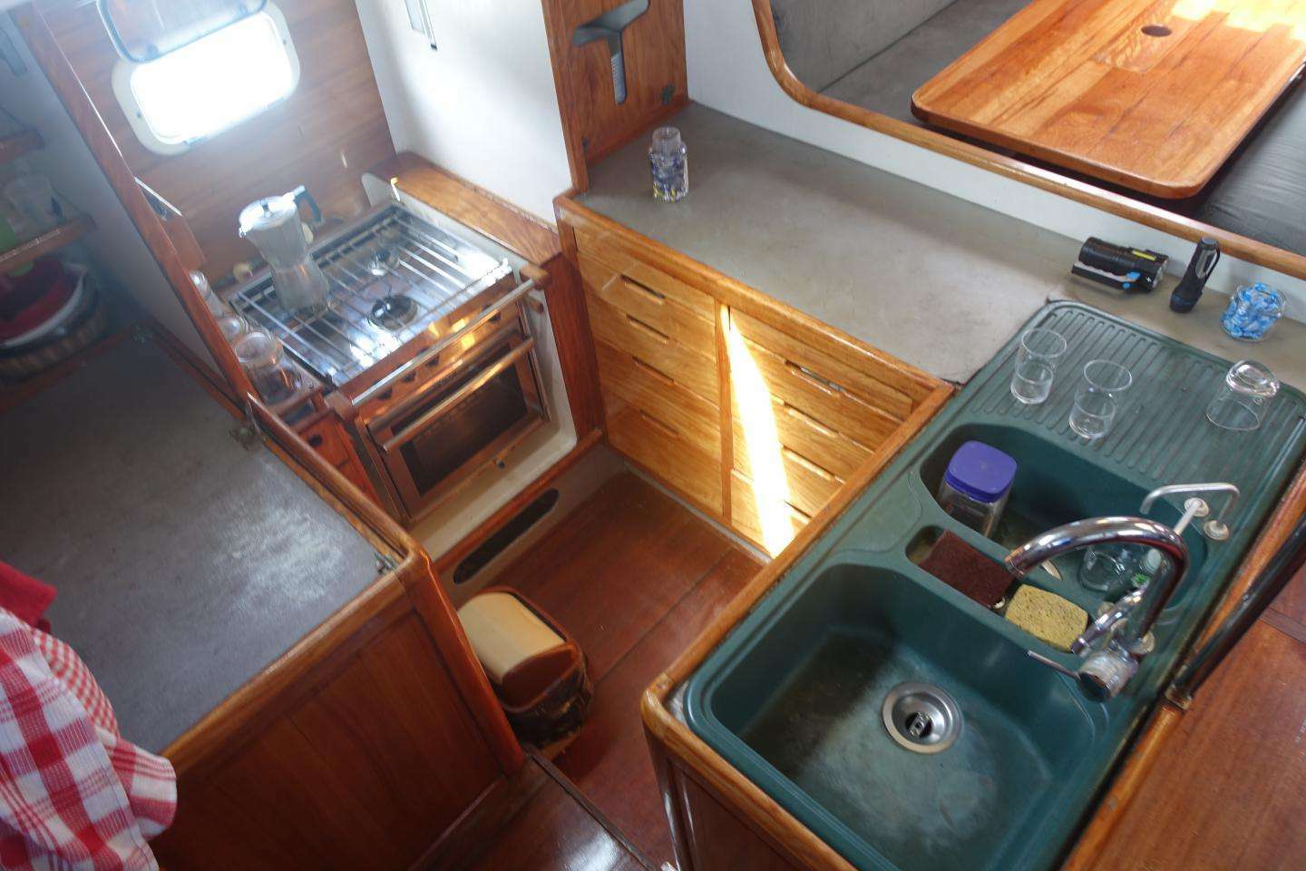 yachts-98310-378813_15.jpg