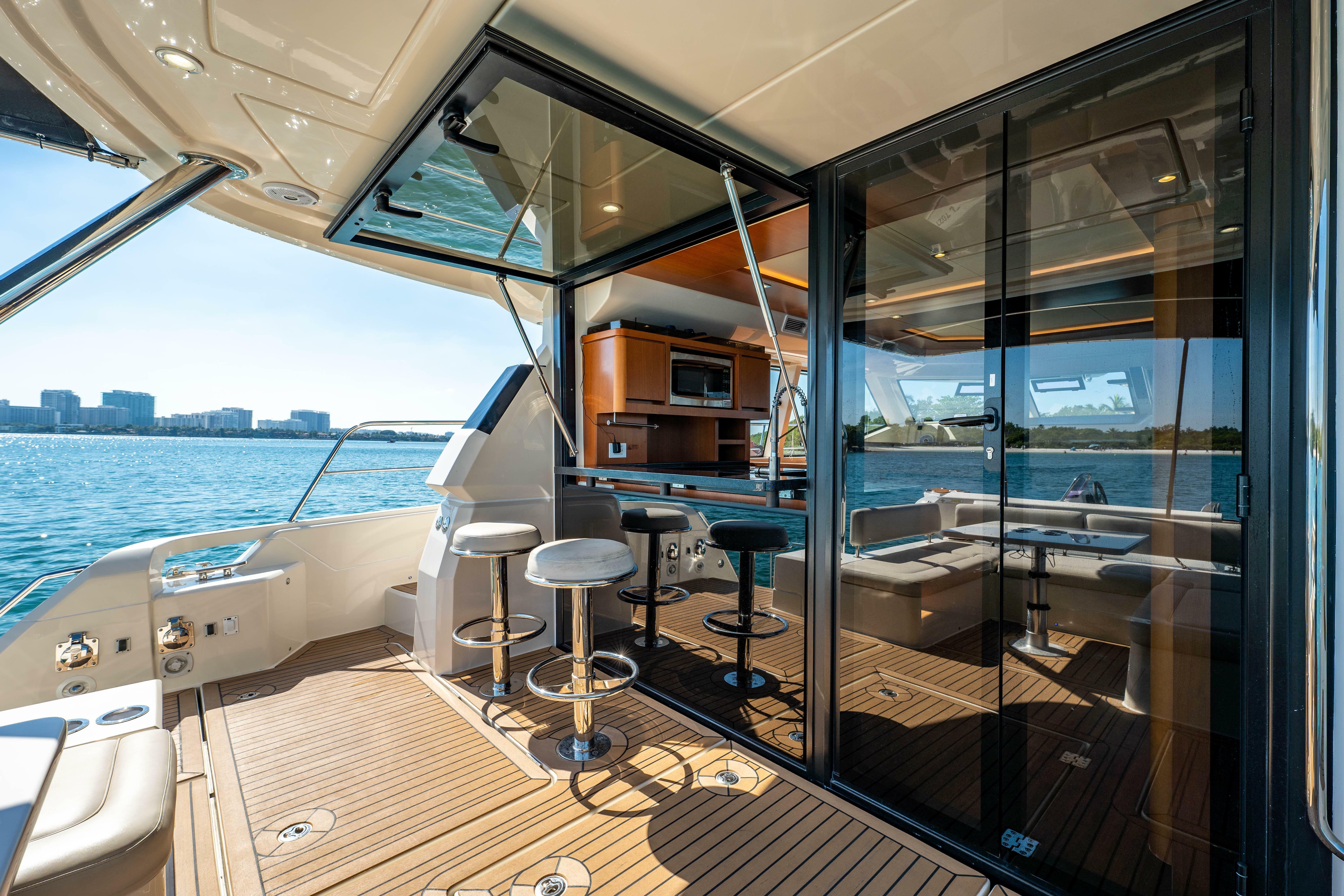 yachts-98337-378870_17.jpg