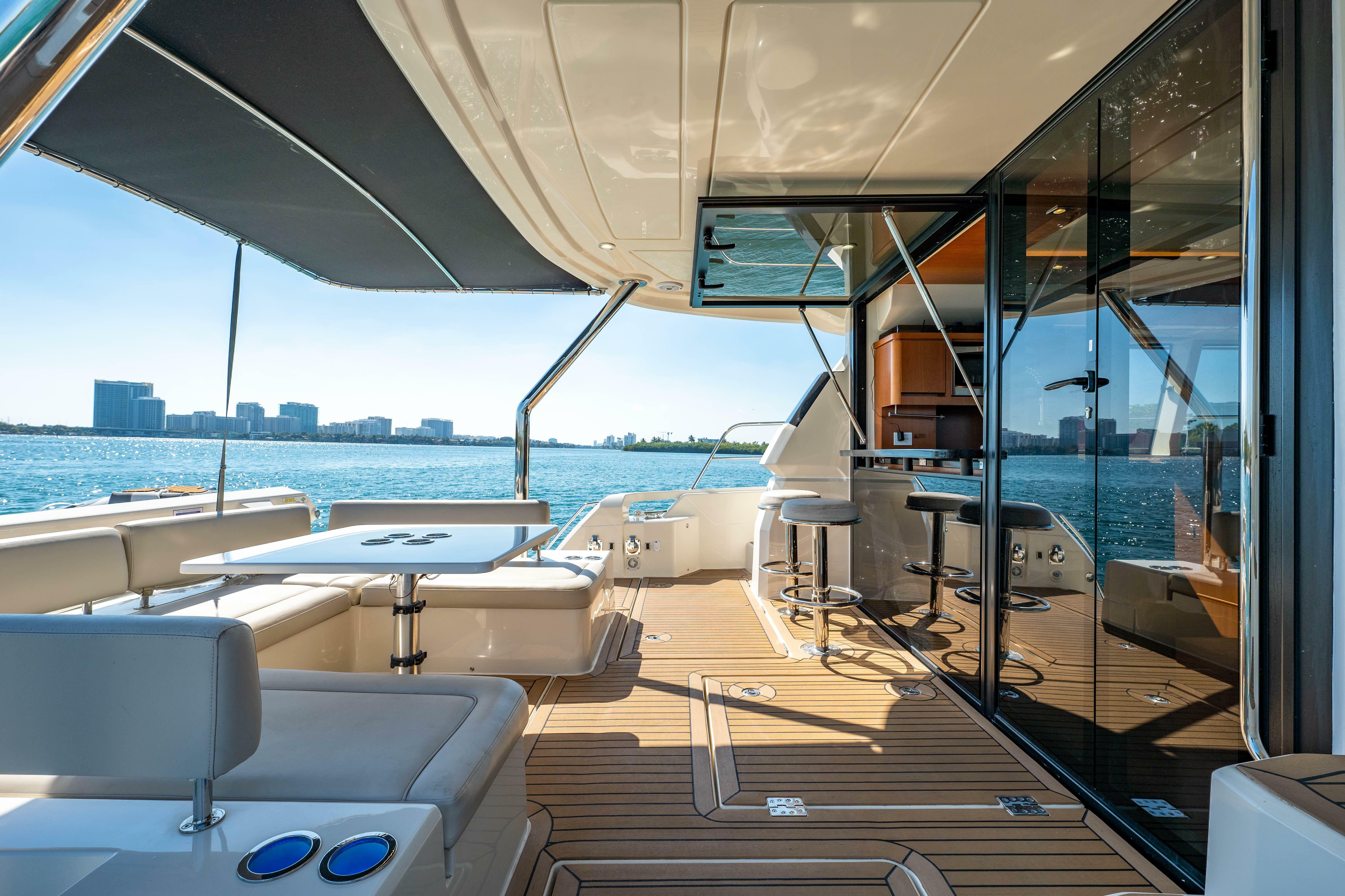 yachts-98337-378870_18.jpg