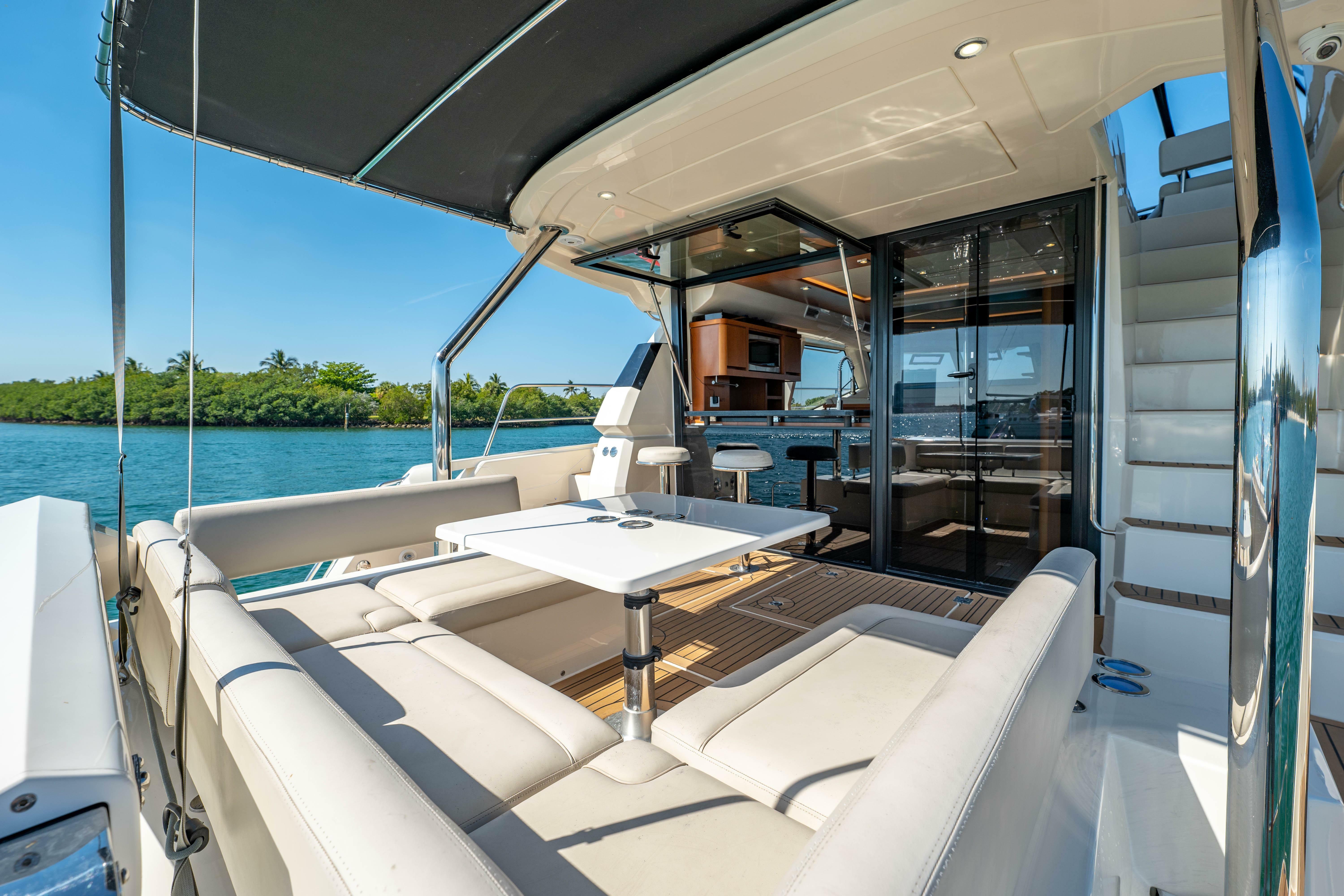 yachts-98337-378870_19.jpg