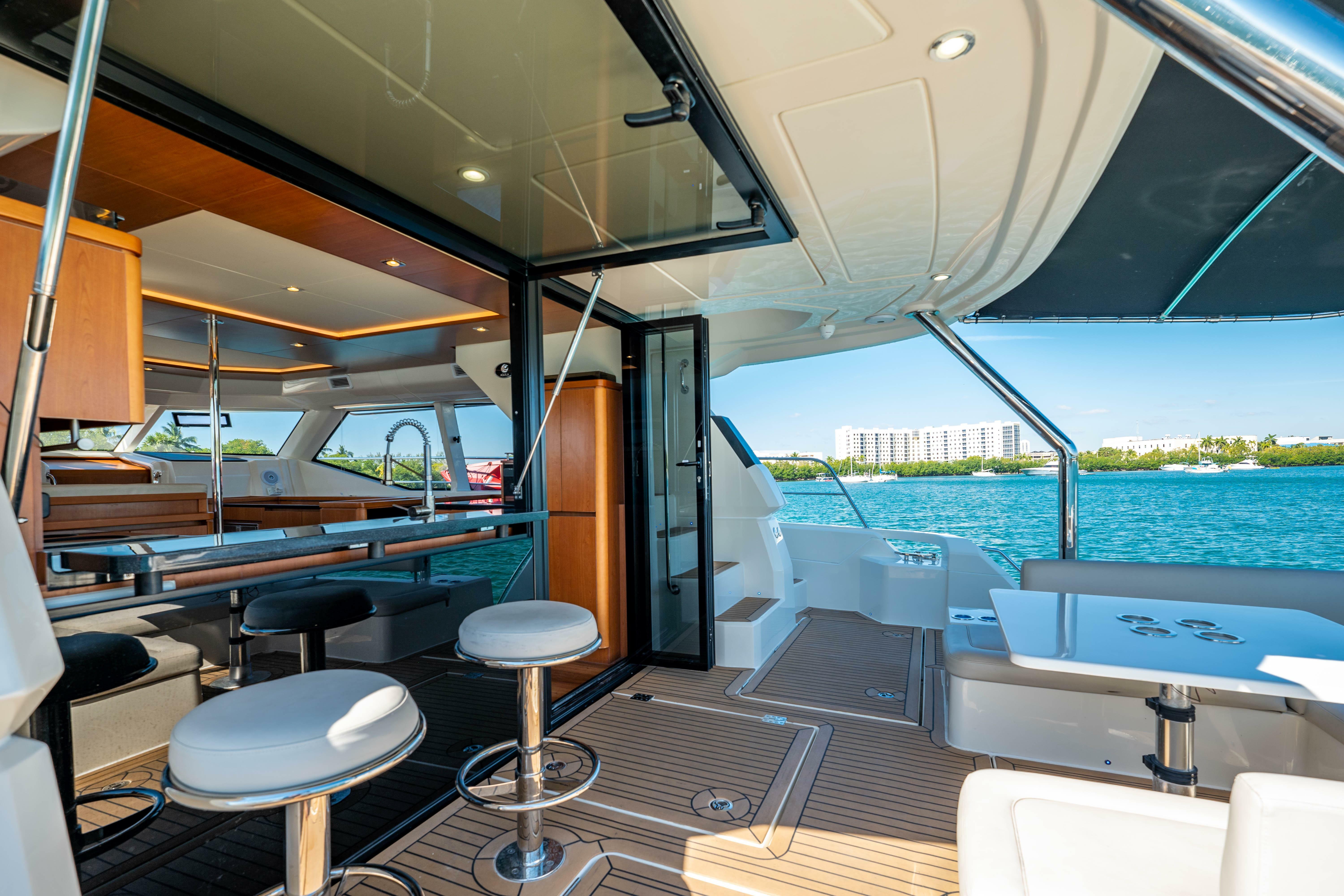 yachts-98337-378870_21.jpg
