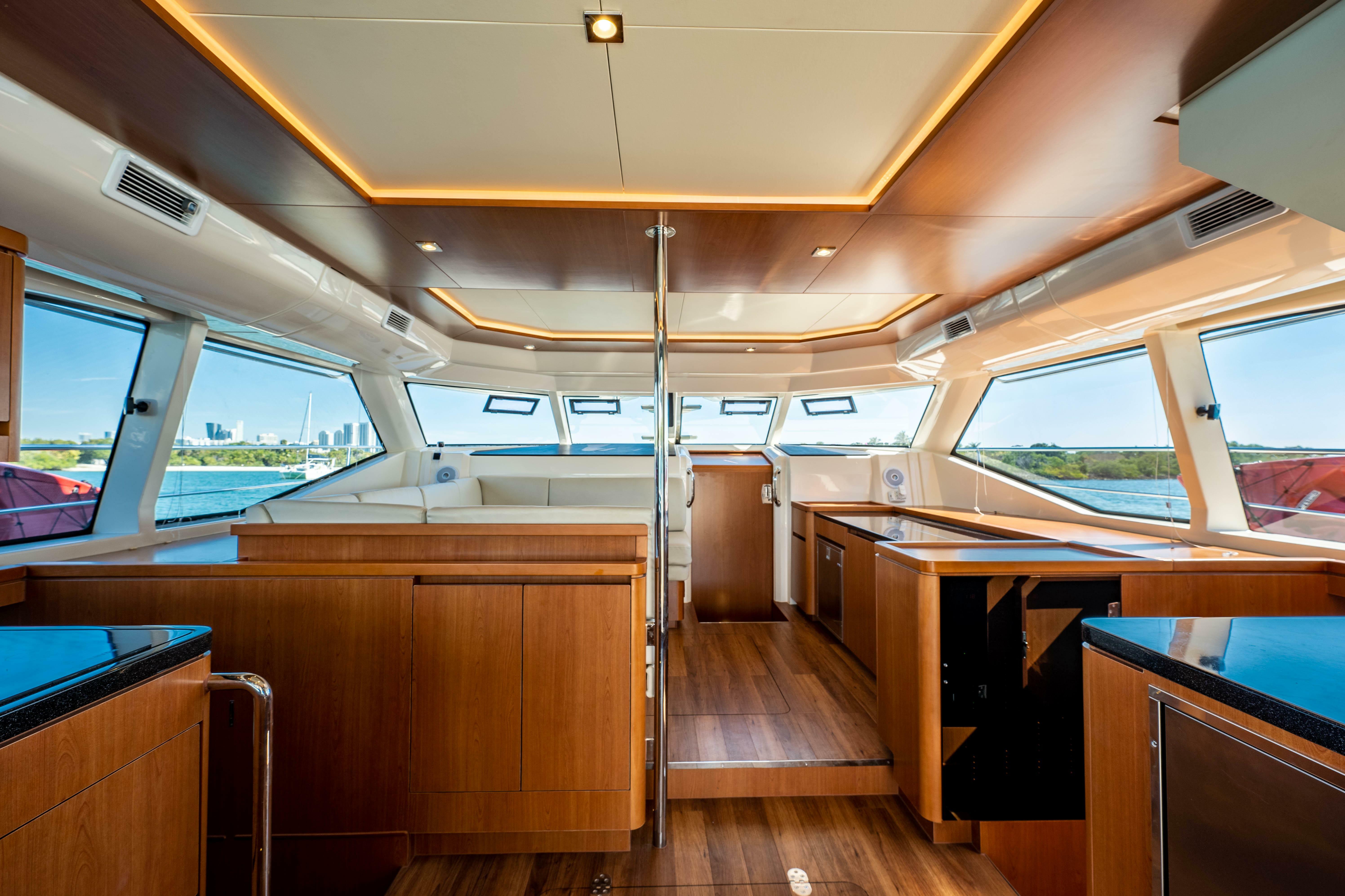yachts-98337-378870_22.jpg