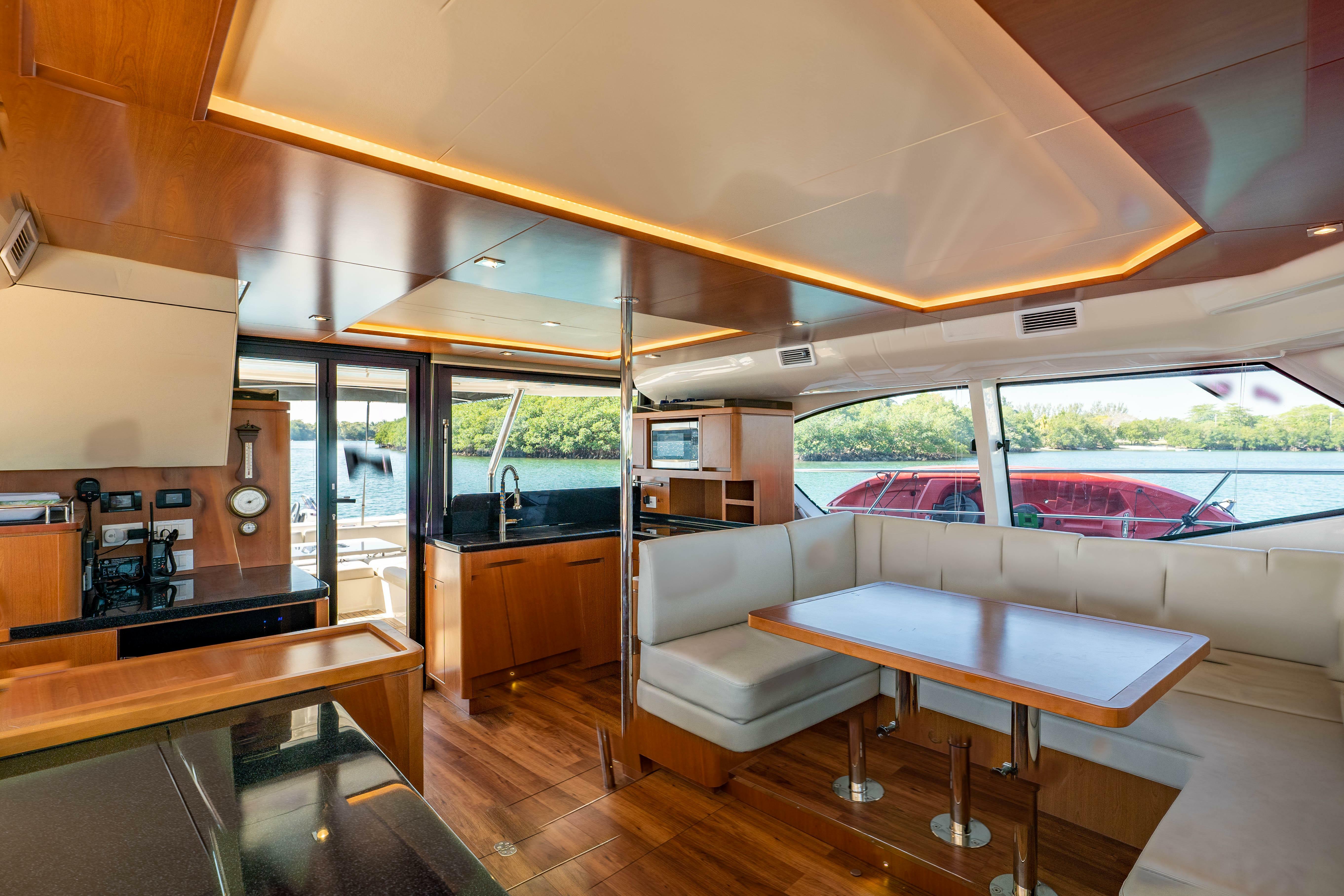 yachts-98337-378870_25.jpg