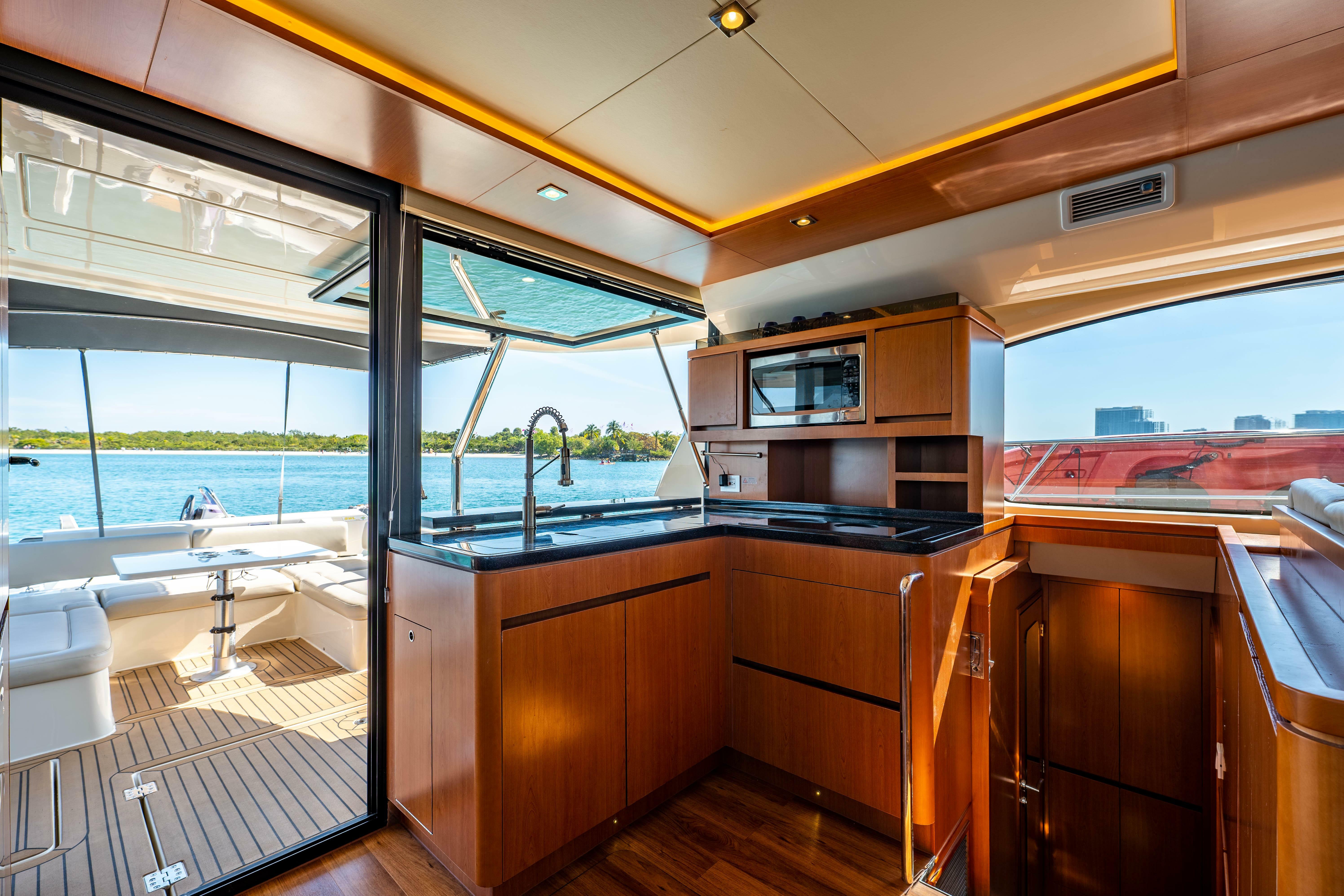 yachts-98337-378870_26.jpg