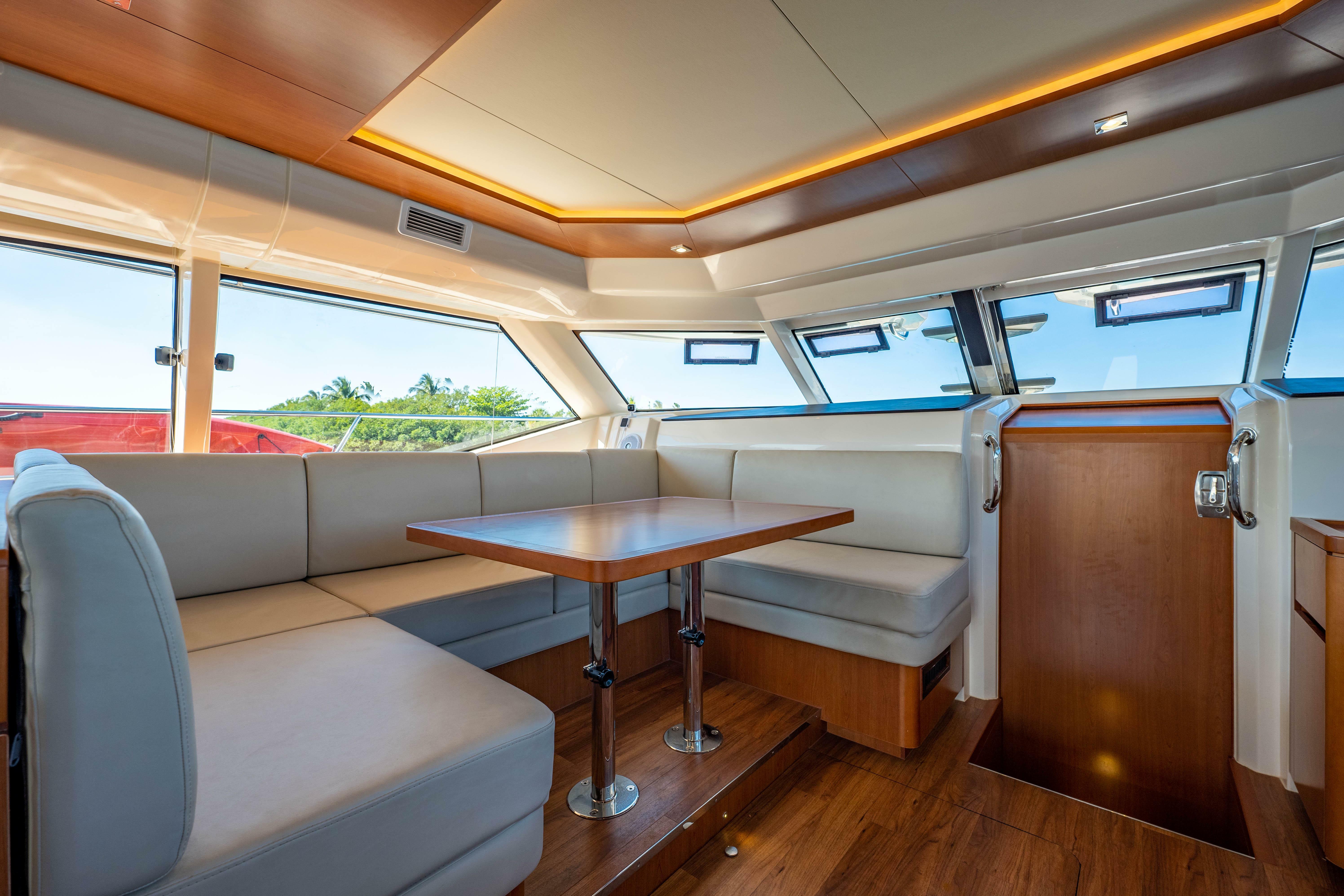 yachts-98337-378870_28.jpg