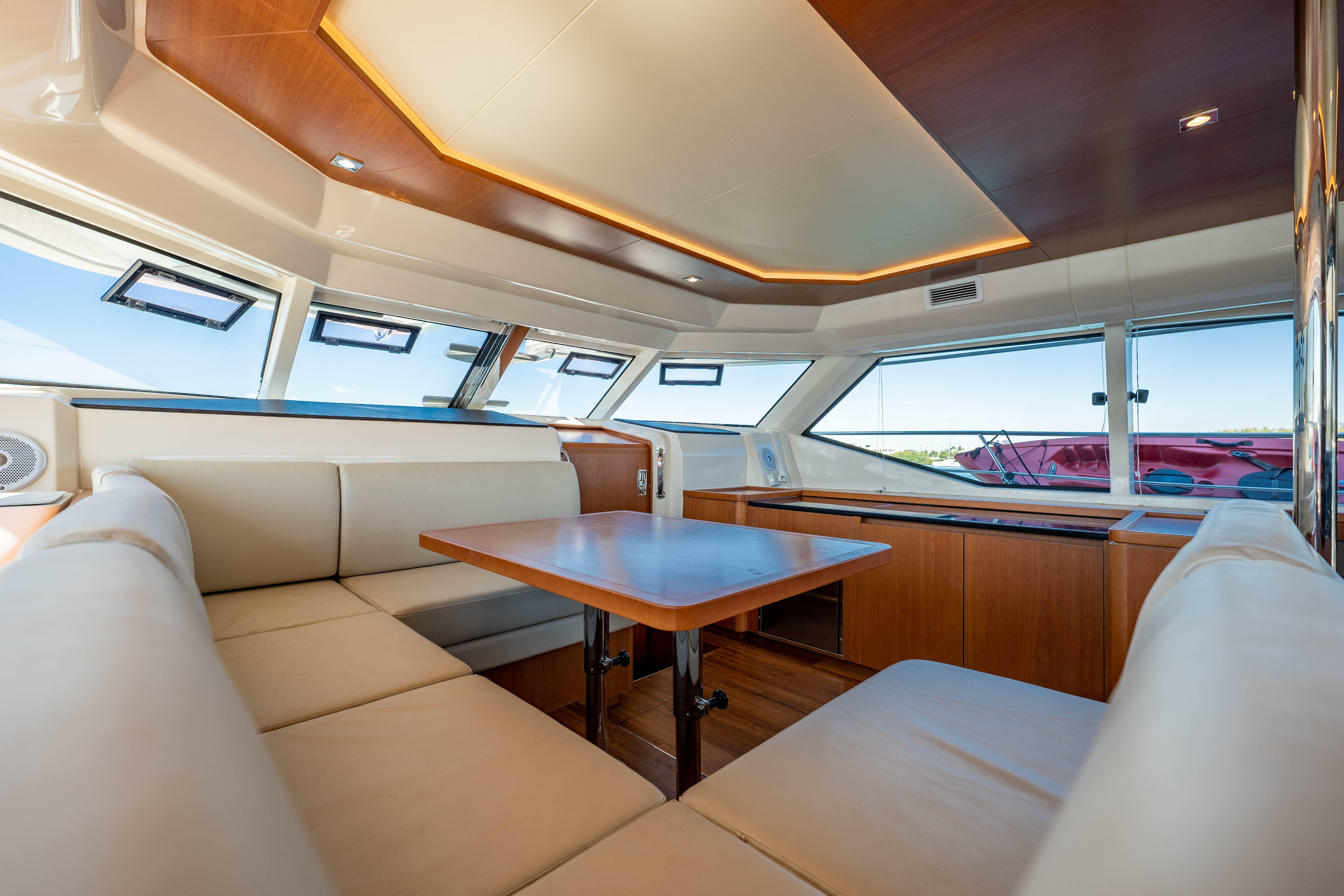 yachts-98337-378870_29.jpg