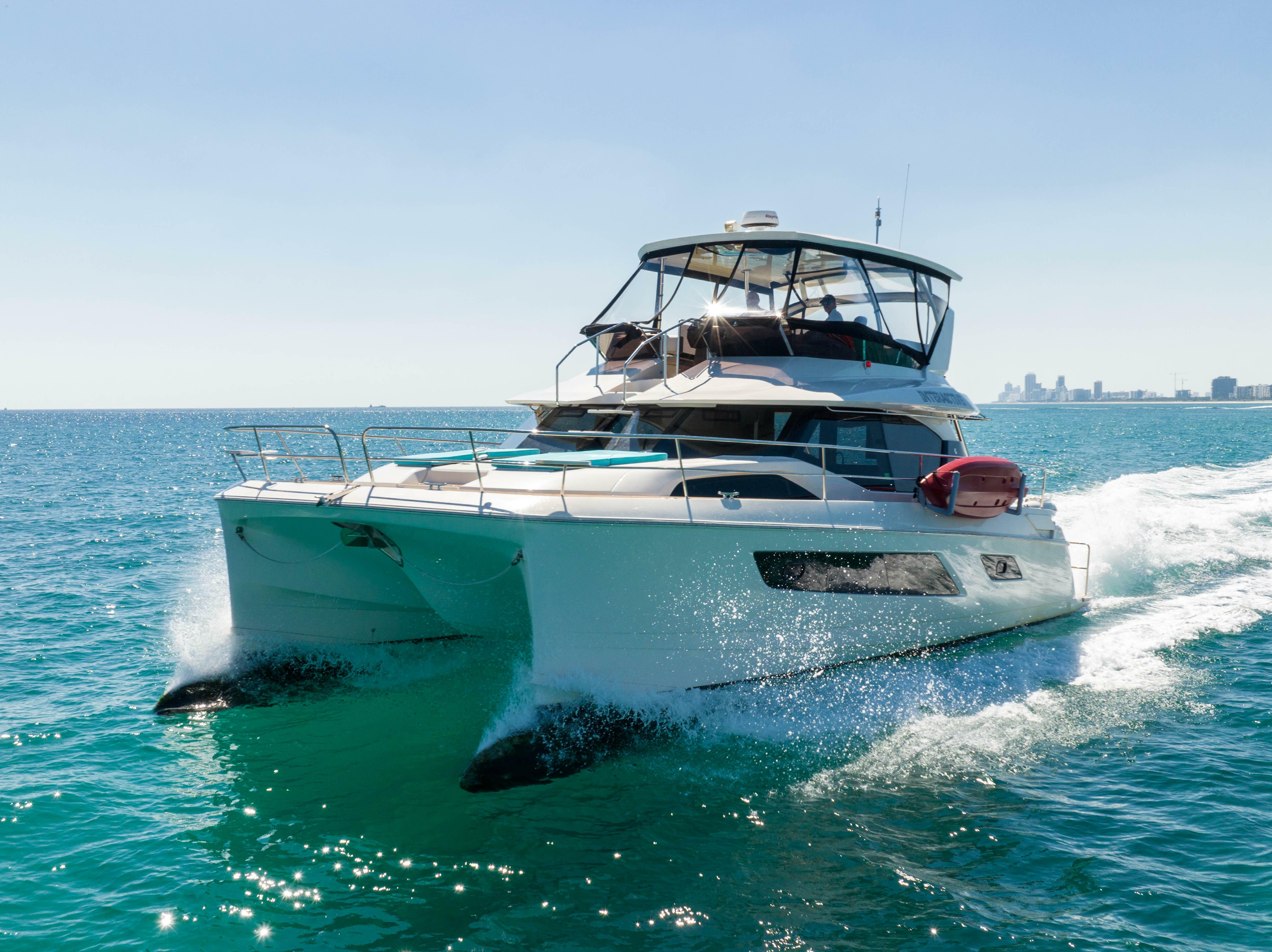 yachts-98337-378870_3.jpg