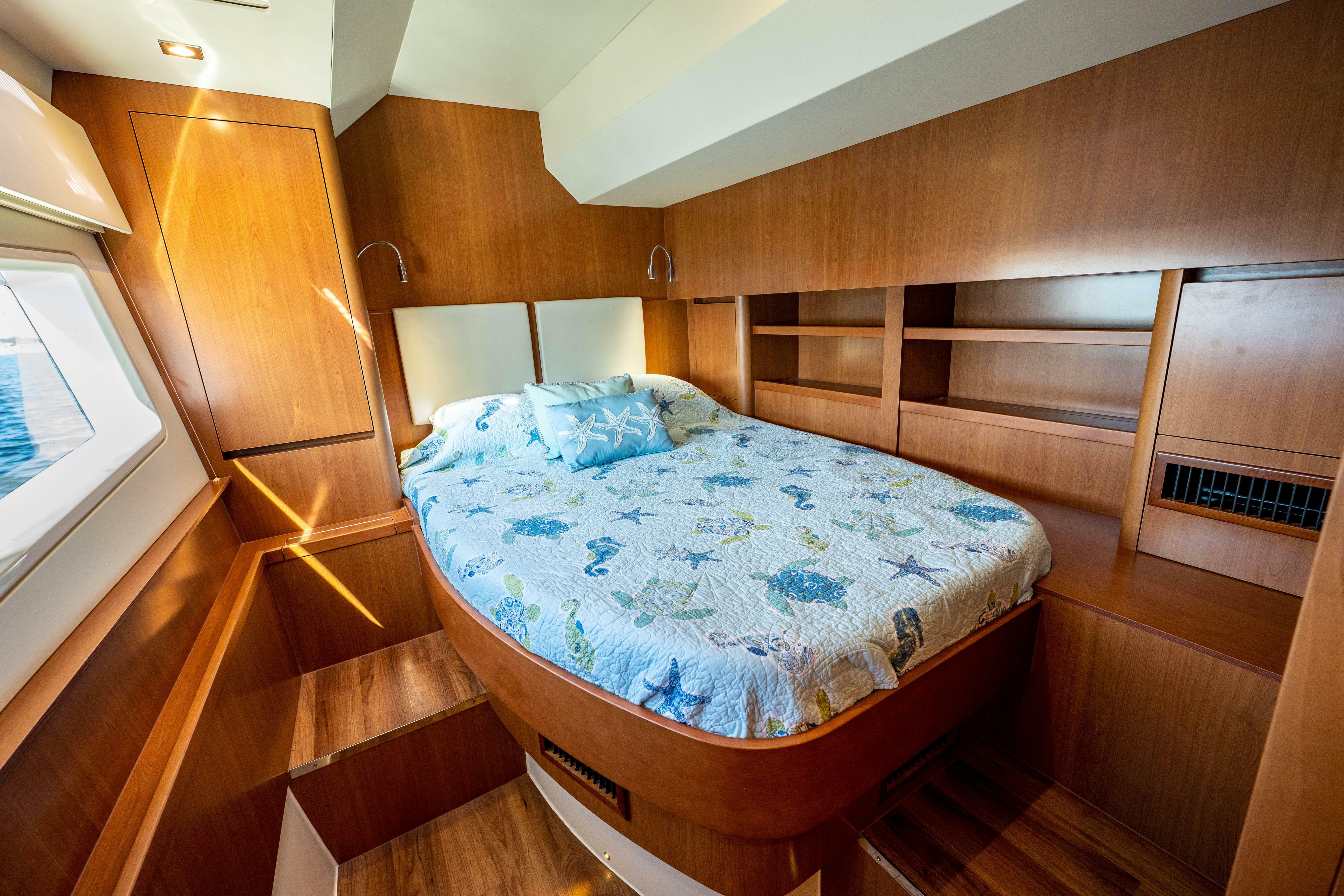 yachts-98337-378870_30.jpg