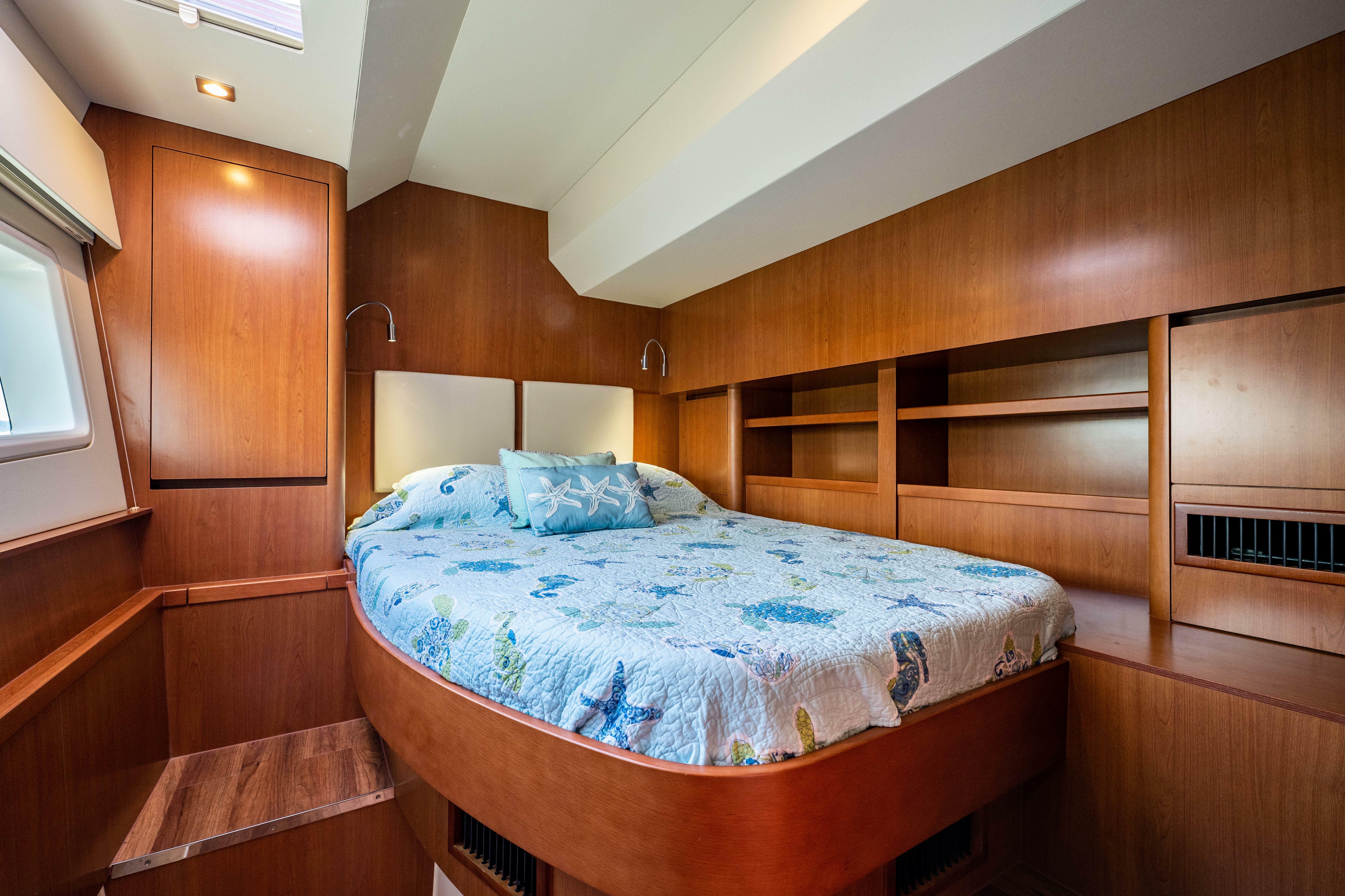 yachts-98337-378870_31.jpg