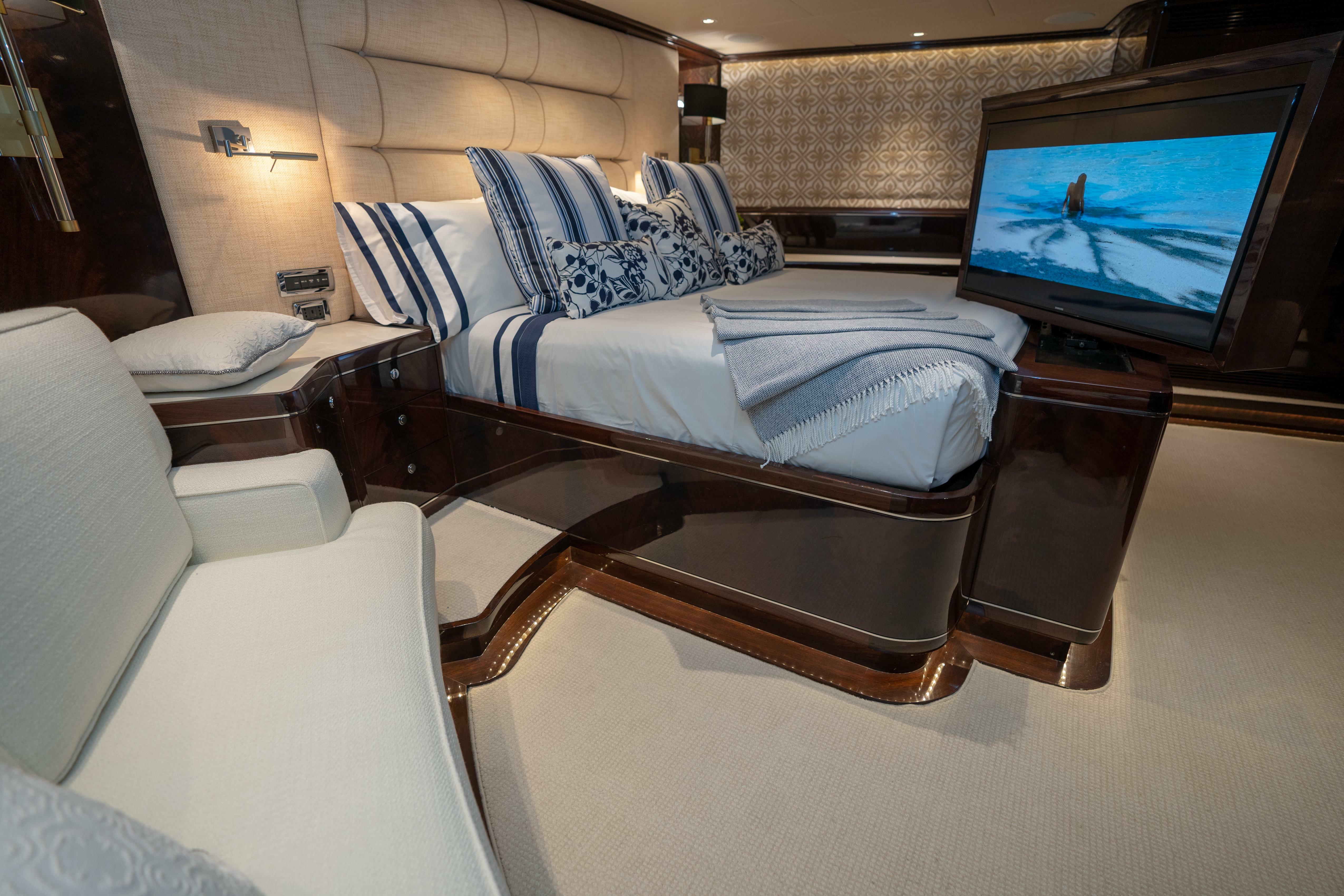 yachts-98375-378939_15.jpg