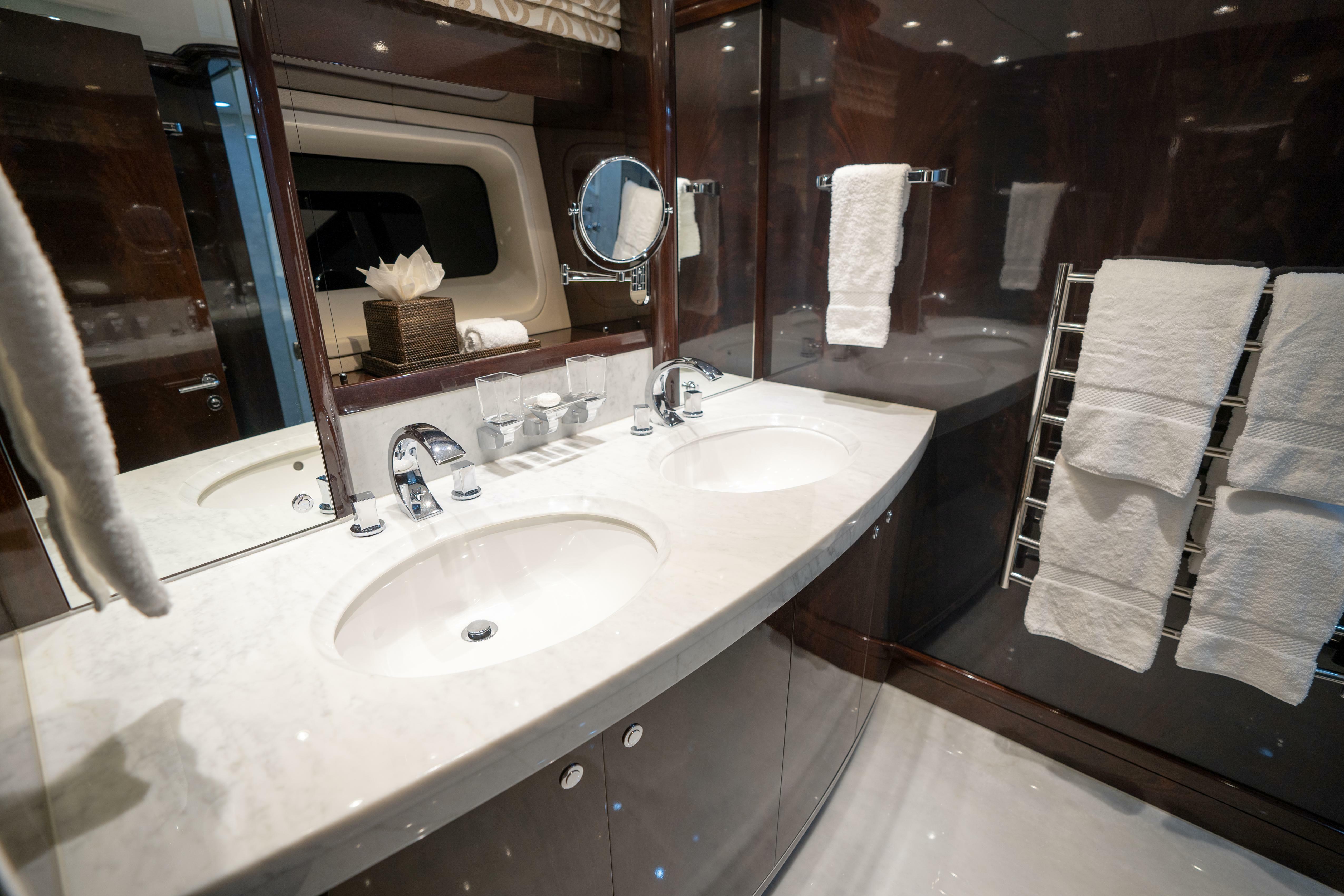 yachts-98375-378939_16.jpg