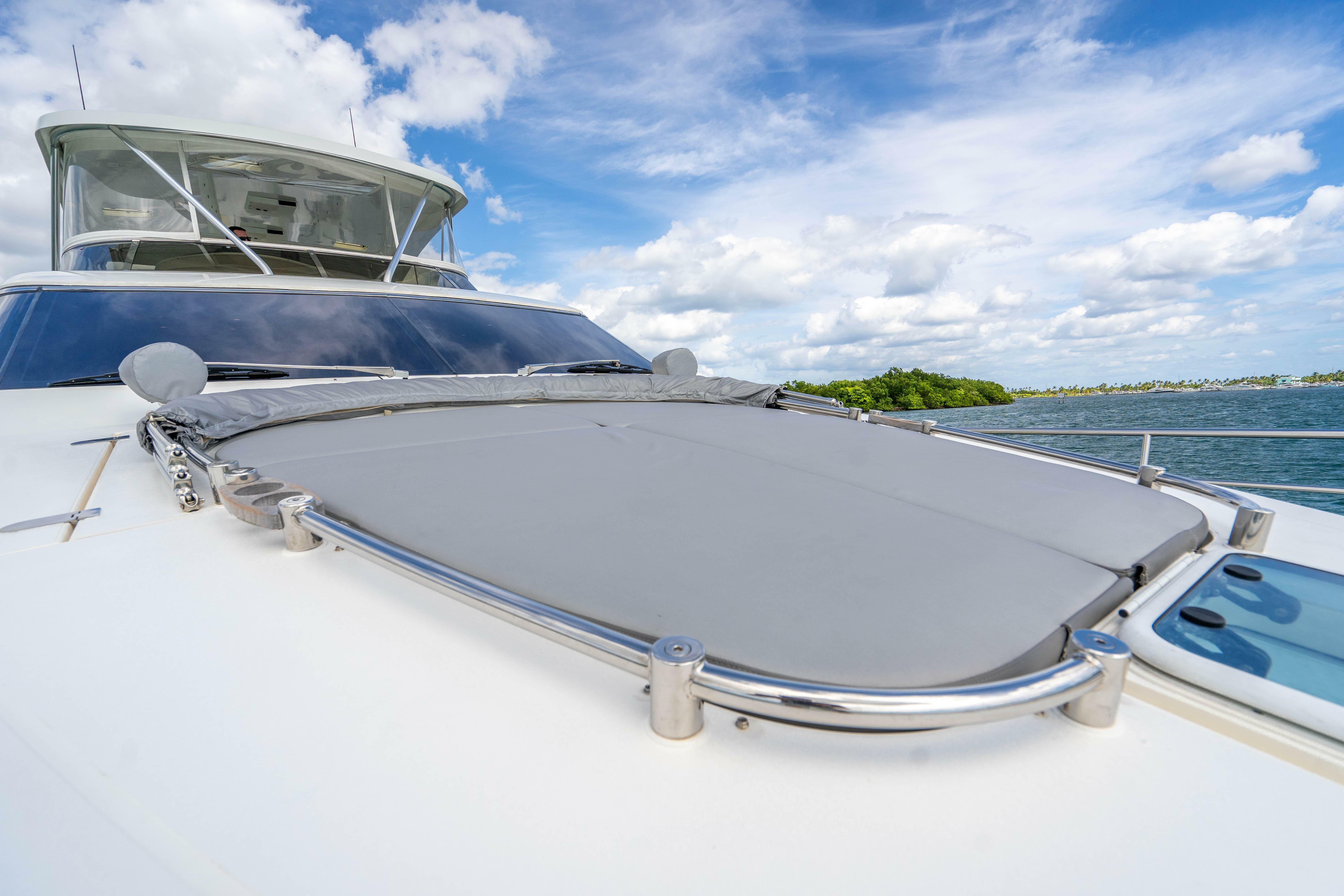 yachts-98409-378977_17.jpg