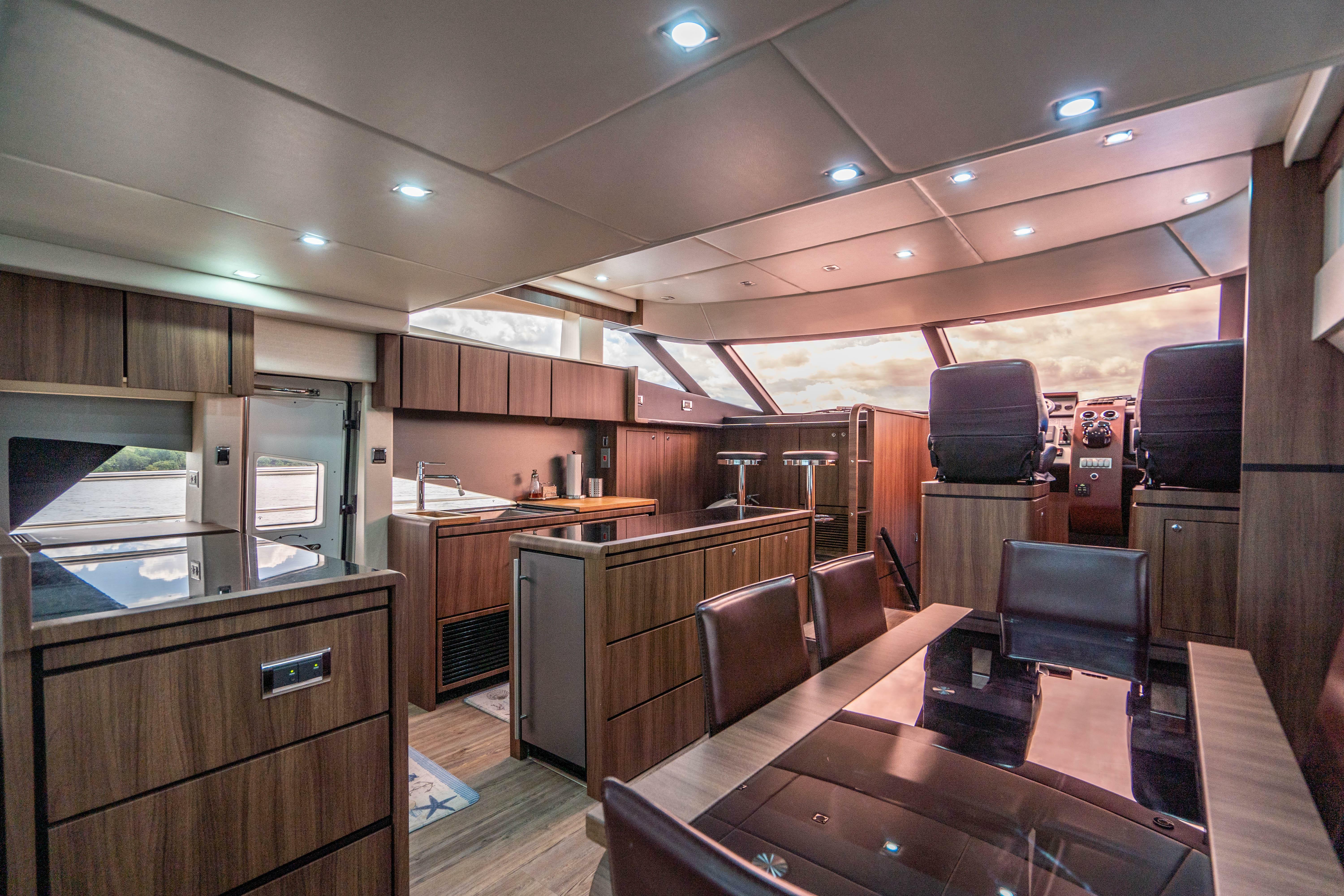 yachts-98409-378977_27.jpg
