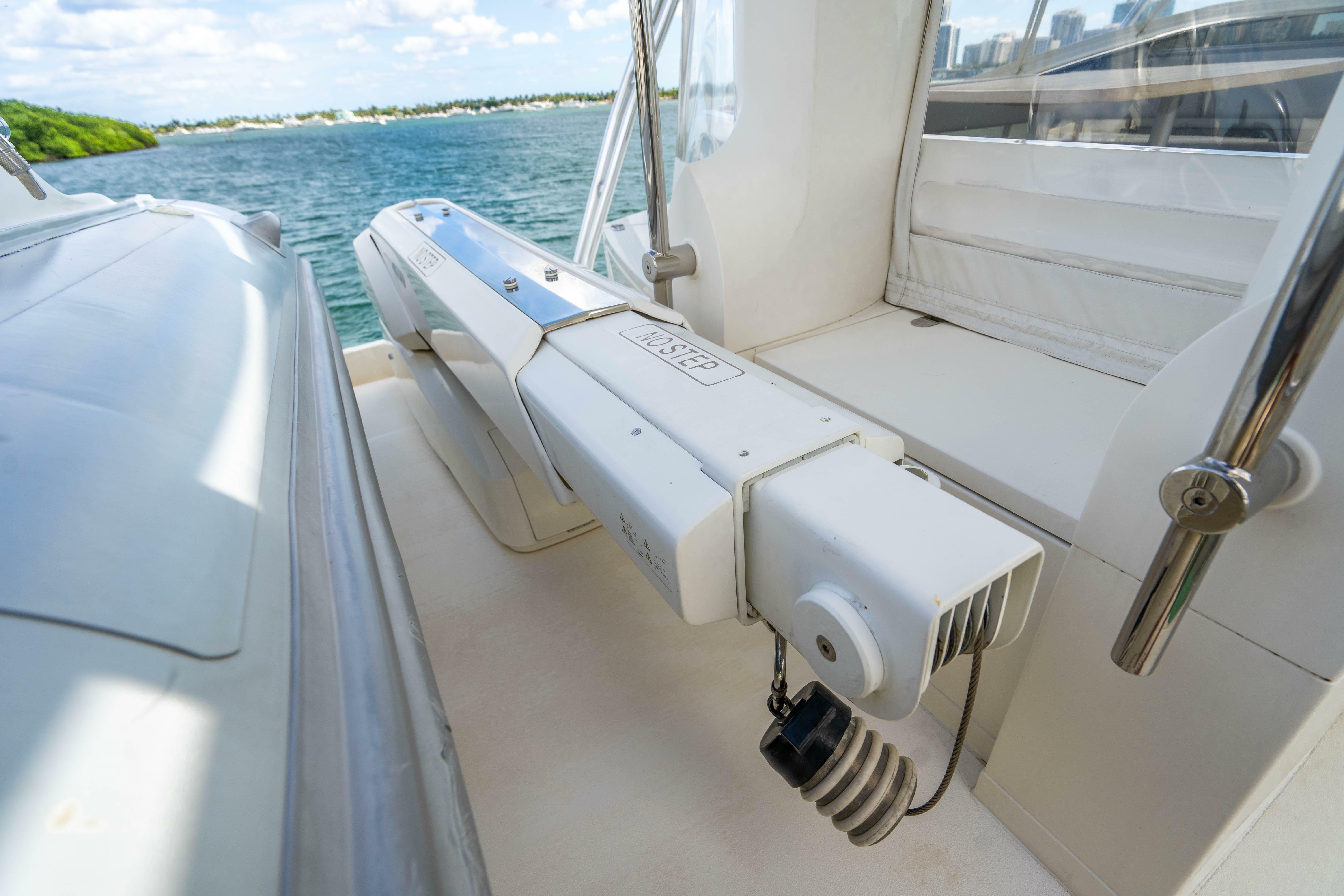 yachts-98409-378977_8.jpg