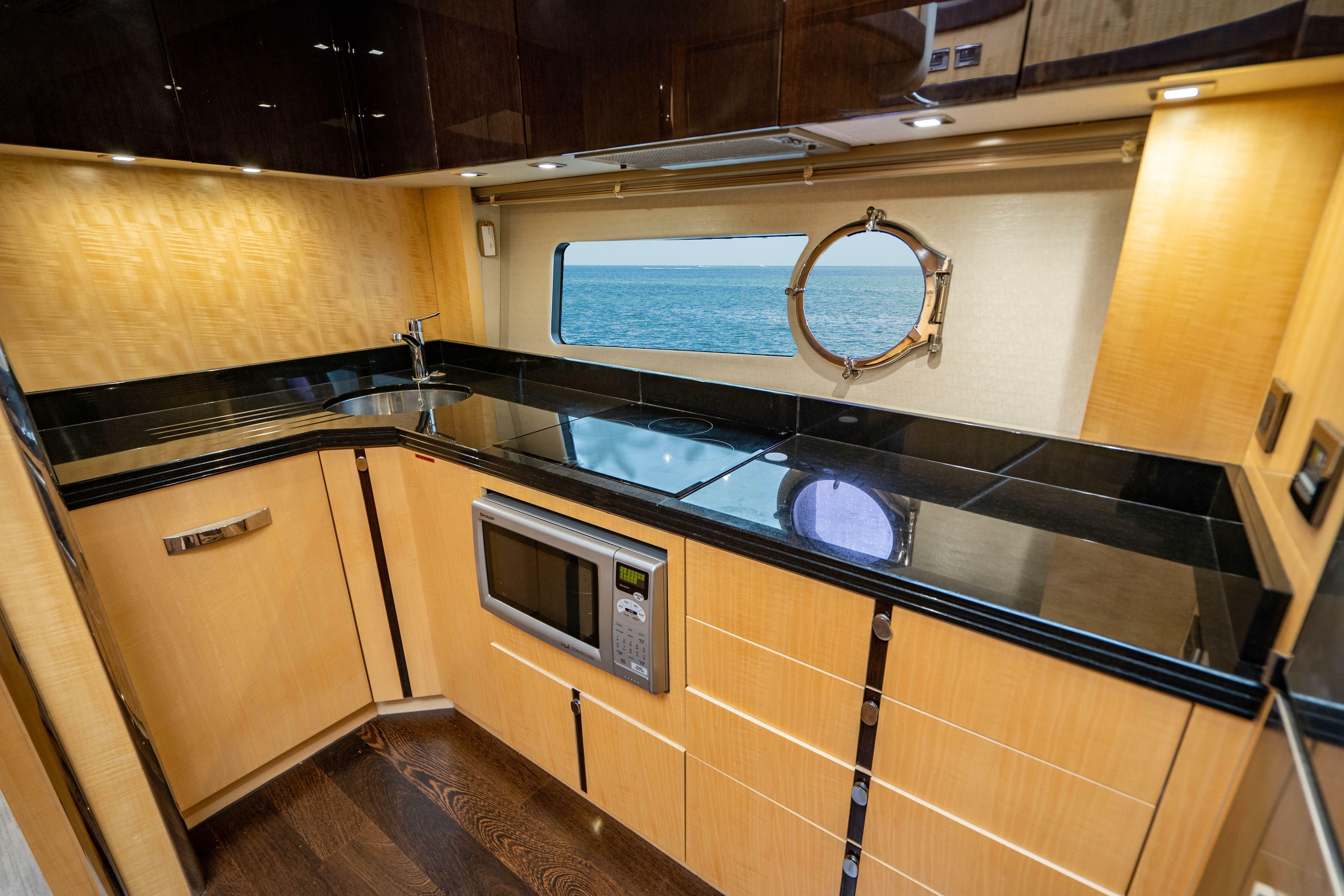 yachts-98410-378978_19.jpg