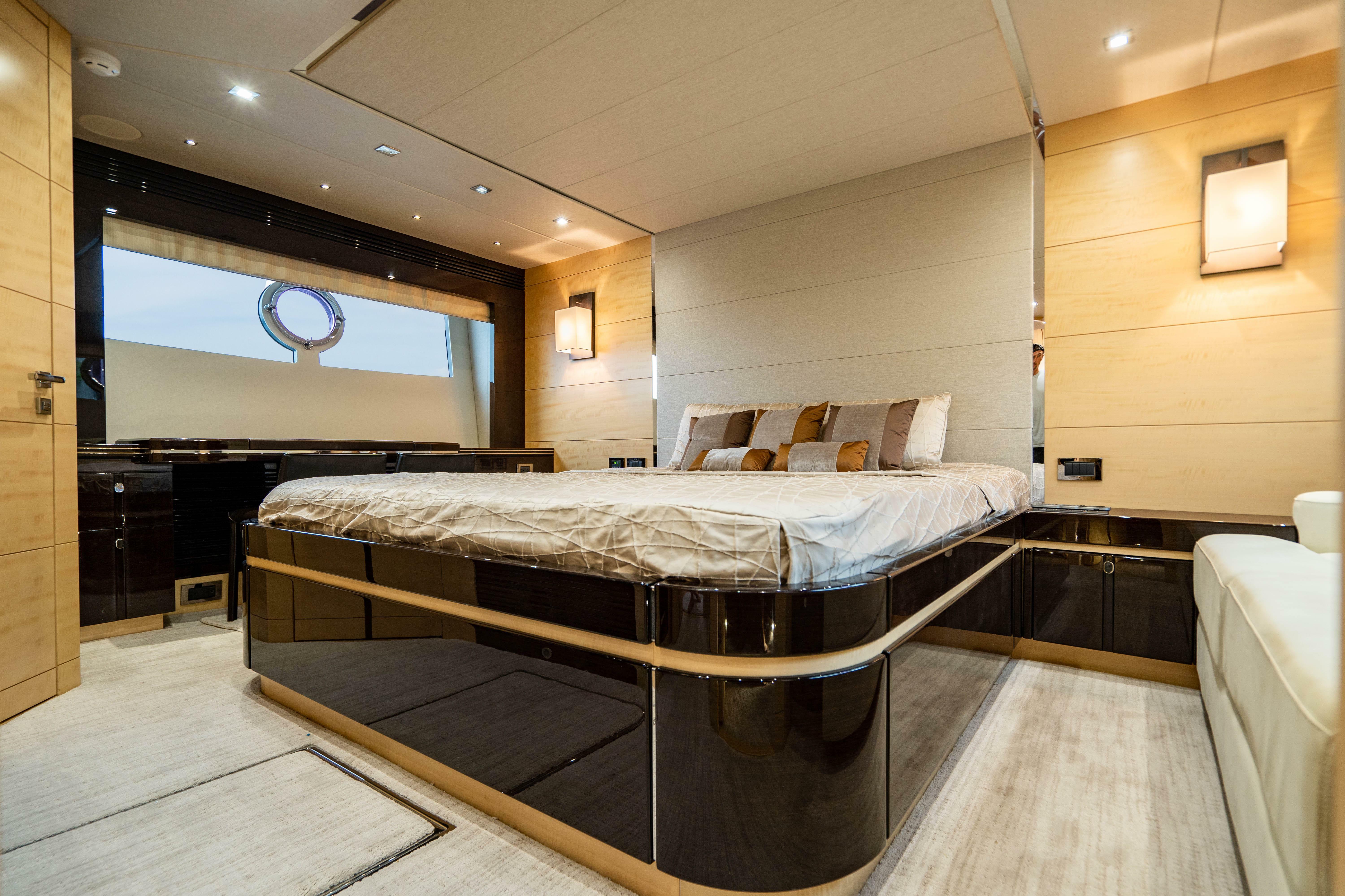 yachts-98410-378978_30.jpg