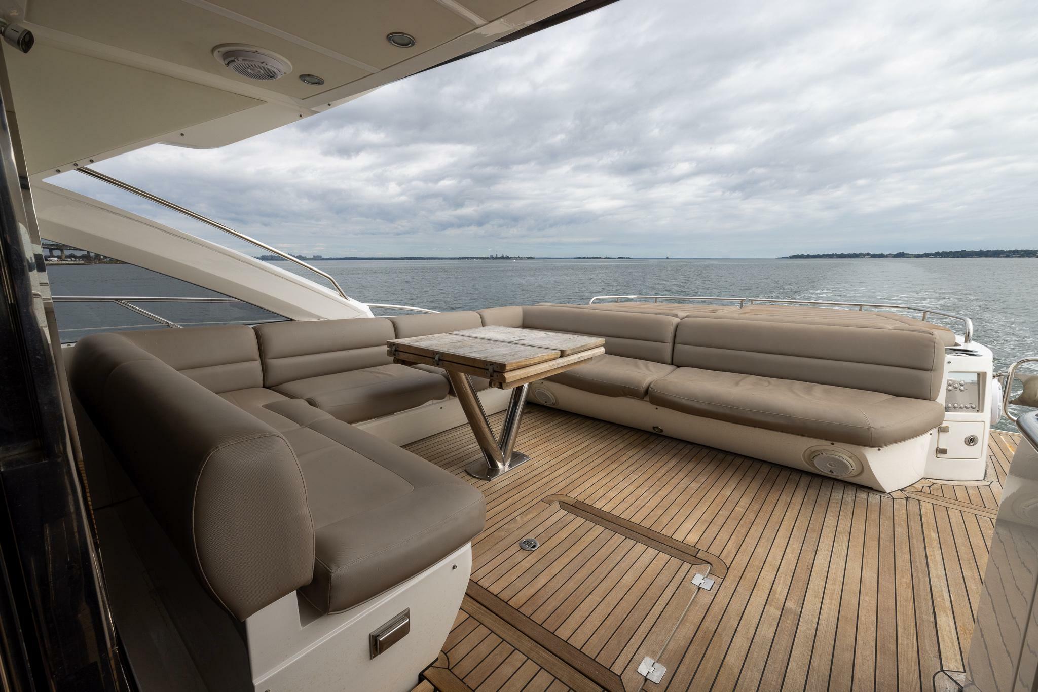 yachts-98410-378978_5.jpg