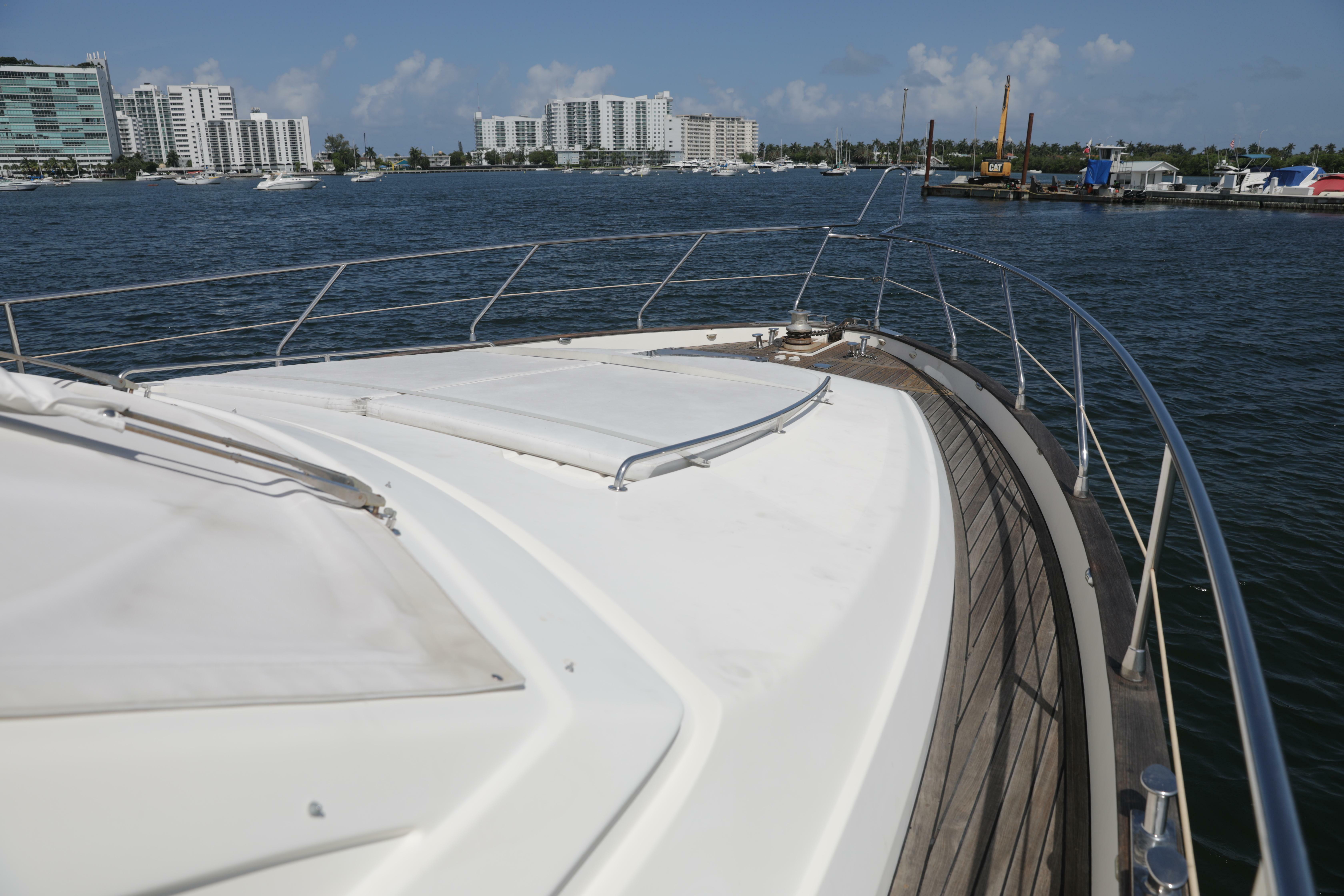yachts-98422-378990_10.jpg