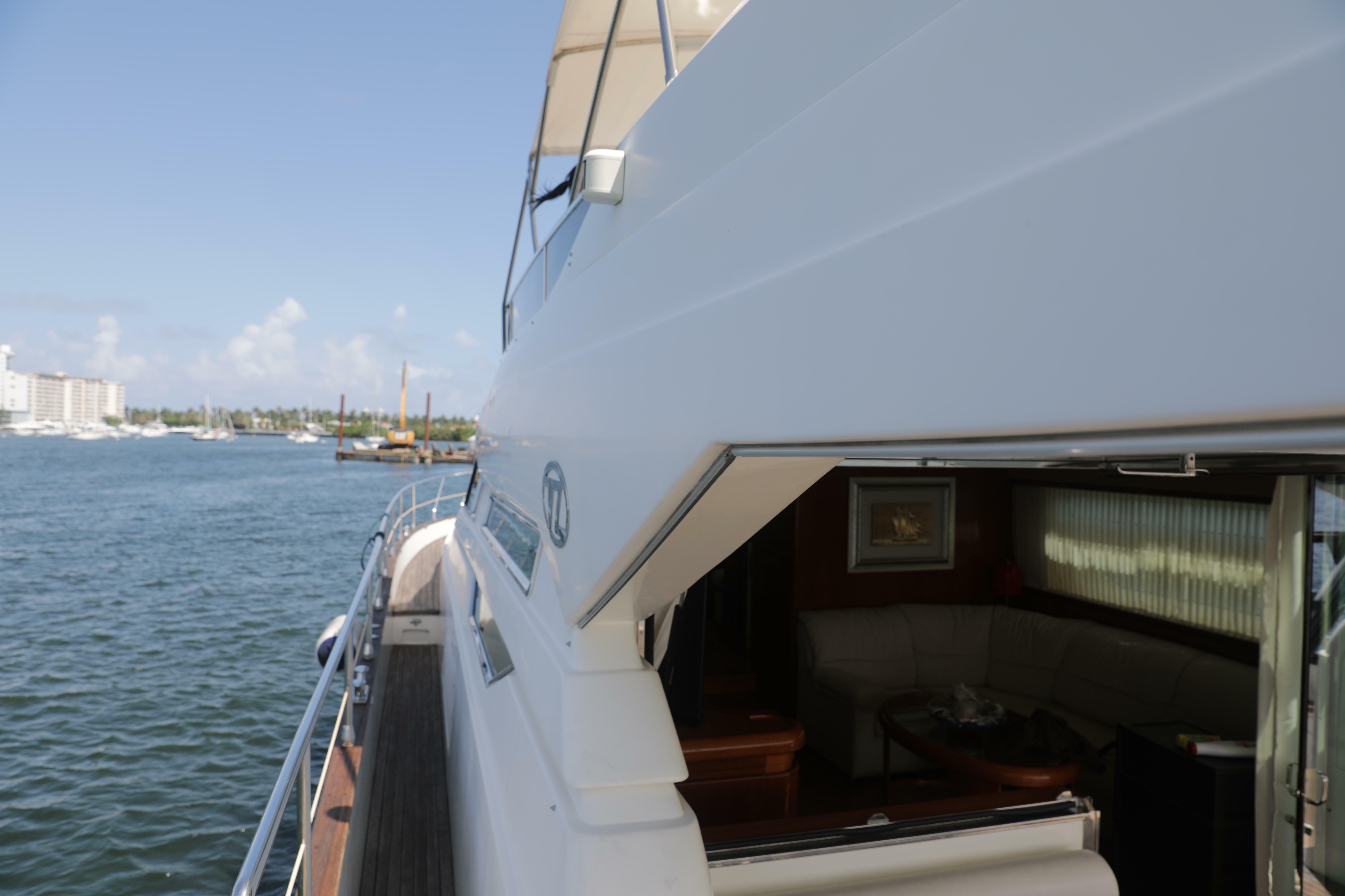 yachts-98422-378990_18.jpg