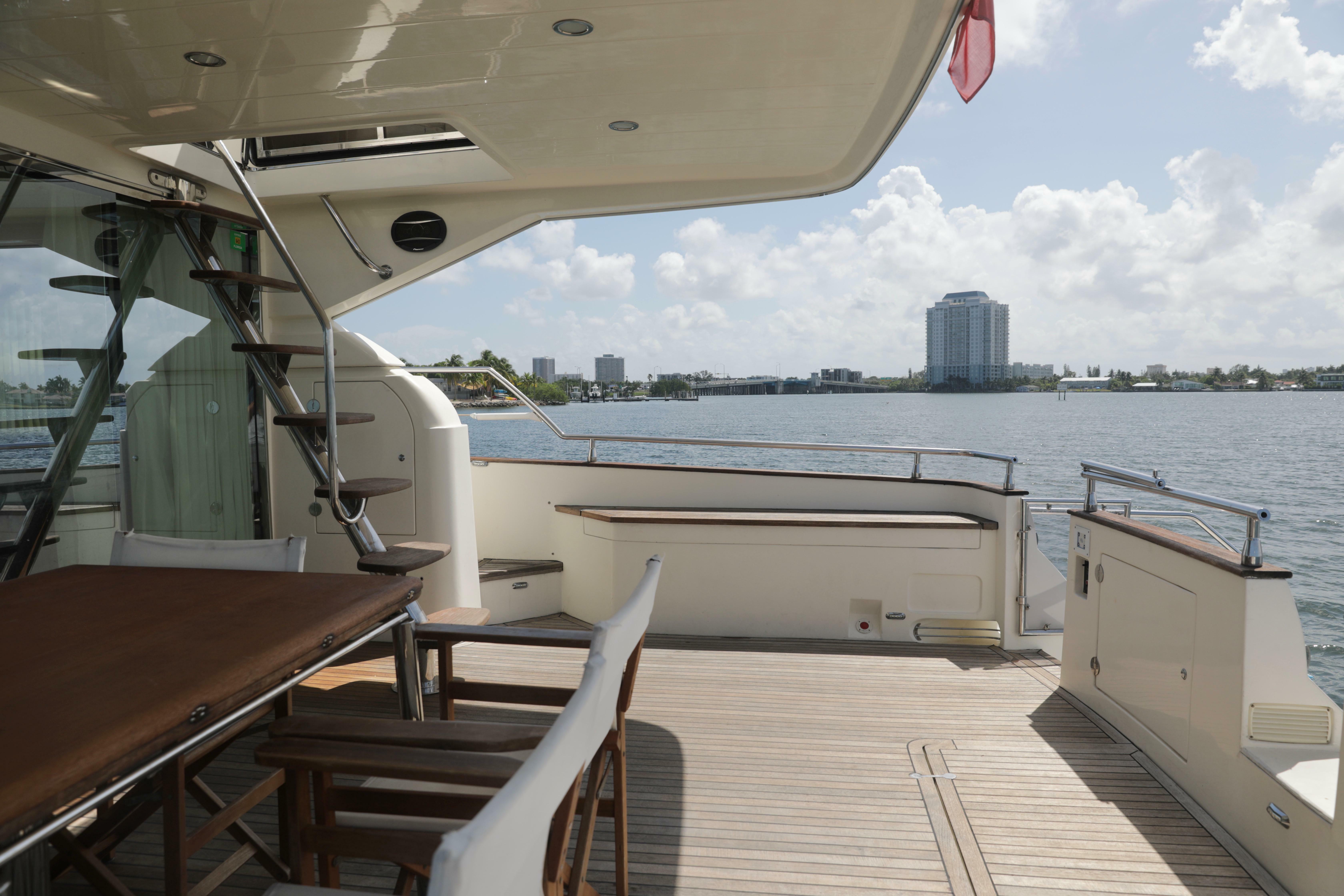yachts-98422-378990_22.jpg