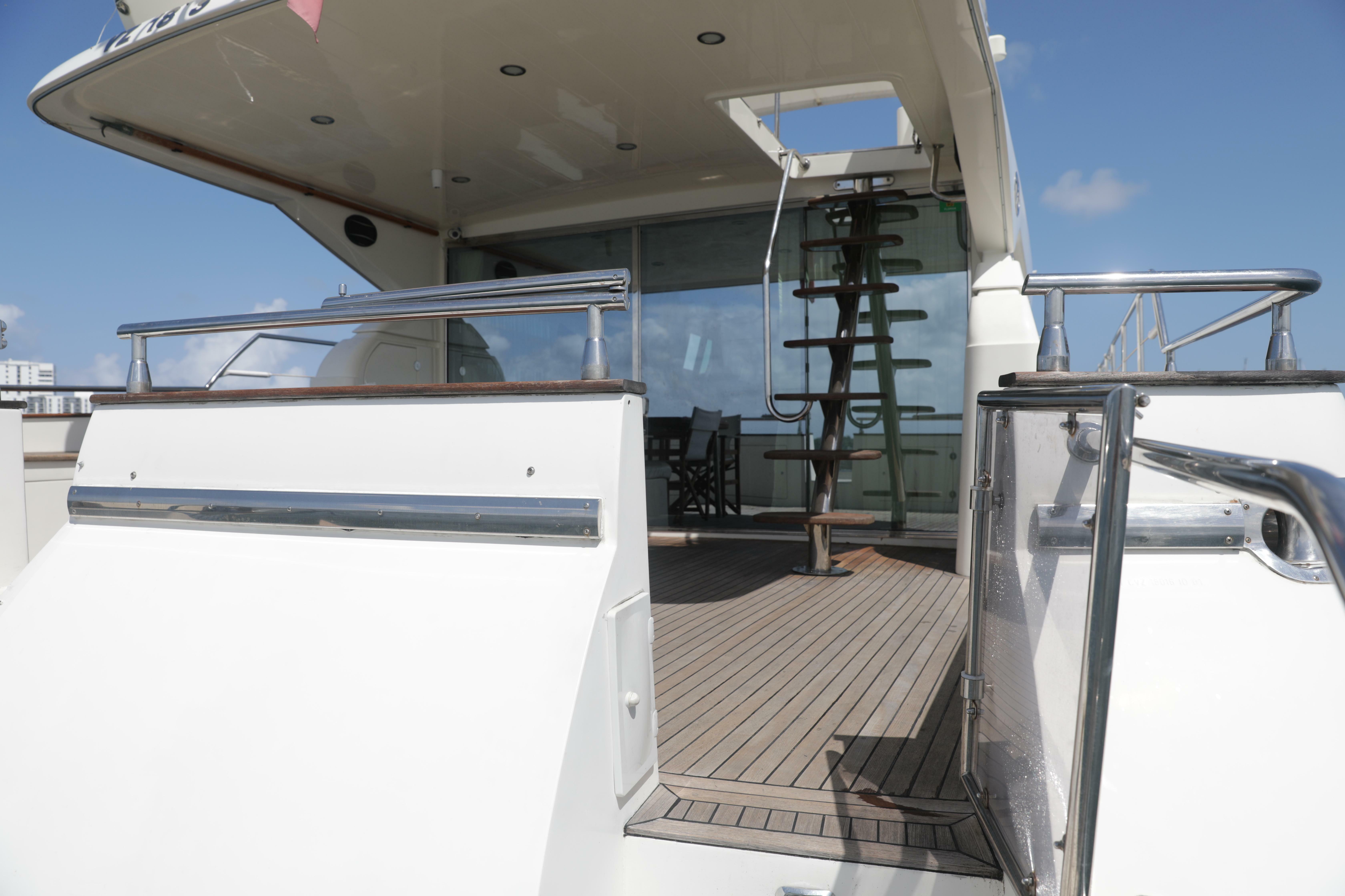 yachts-98422-378990_26.jpg