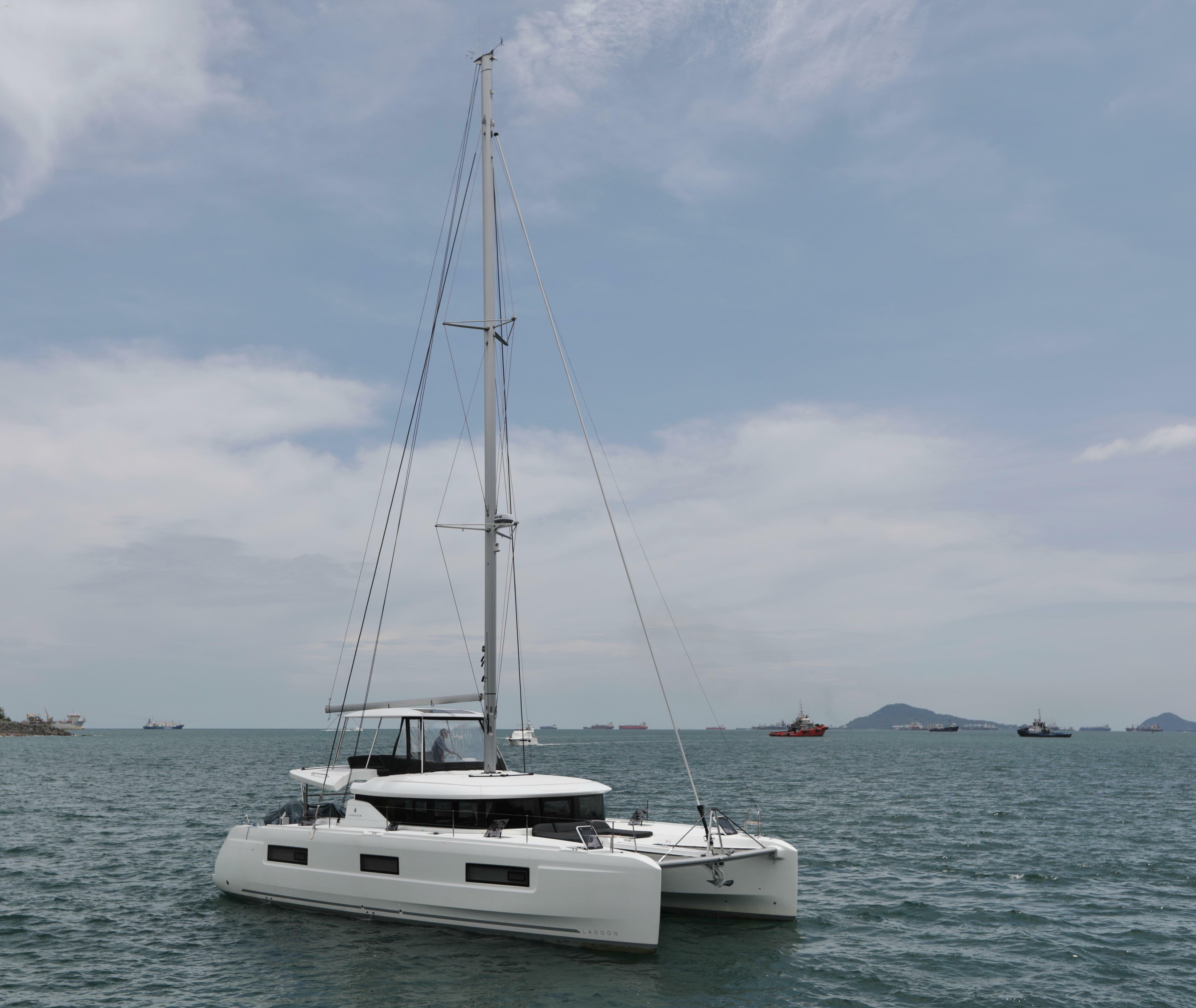 yachts-98442-379010_1.jpg