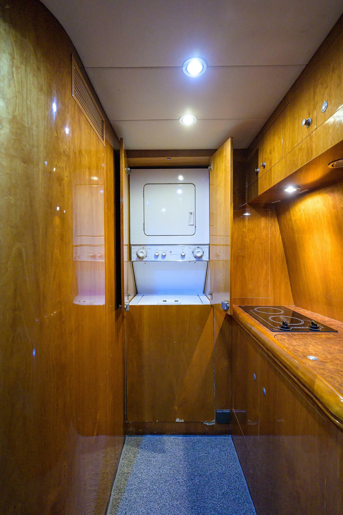yachts-98470-379042_22.jpg