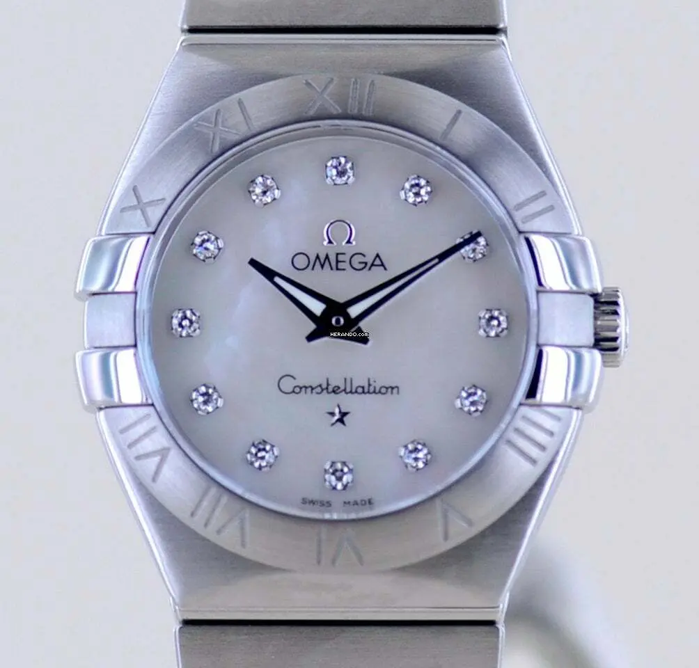 watches-326555-28234474-dsy216vibx2zc64fw30esgps-ExtraLarge.webp