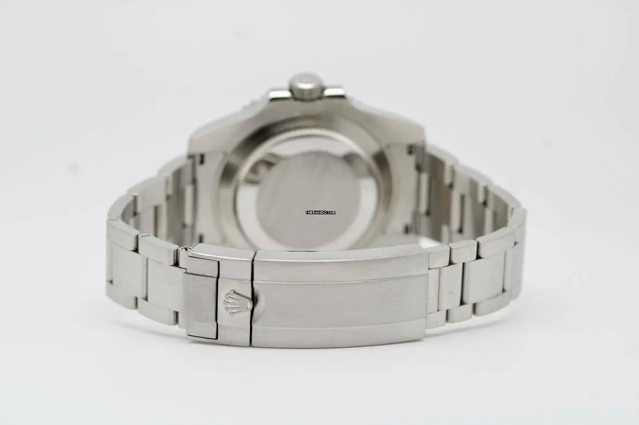 watches-330102-28625890-9cg89q8ol45431g95e9p4r3o-ExtraLarge.webp