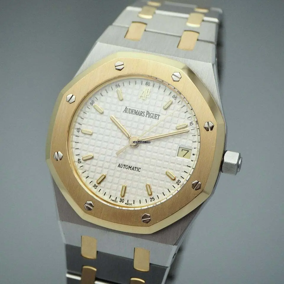 watches-335698-29292482-pubo812hkcrmo58lm32qs8yg-ExtraLarge.webp